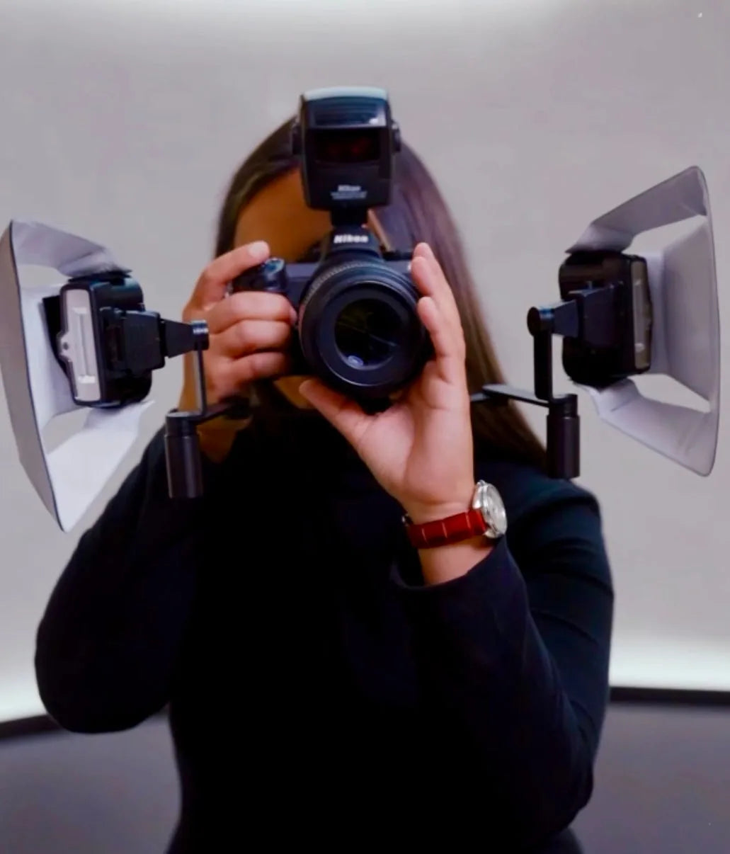 Dental photography camera with a macro lens, twin flash and Stribe Bouncers